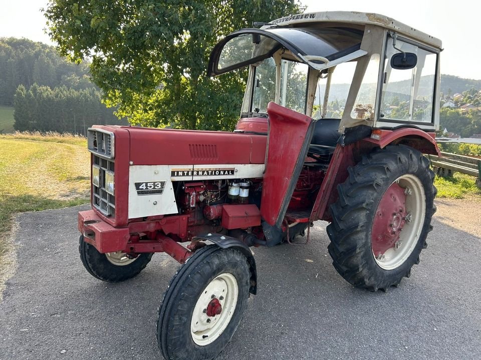 Traktor Mccormick International 453