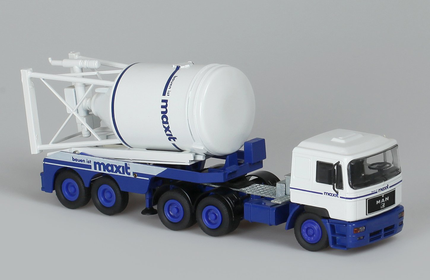 Lastwagen MAN 2-AXLE+ARTIC TRACTOR