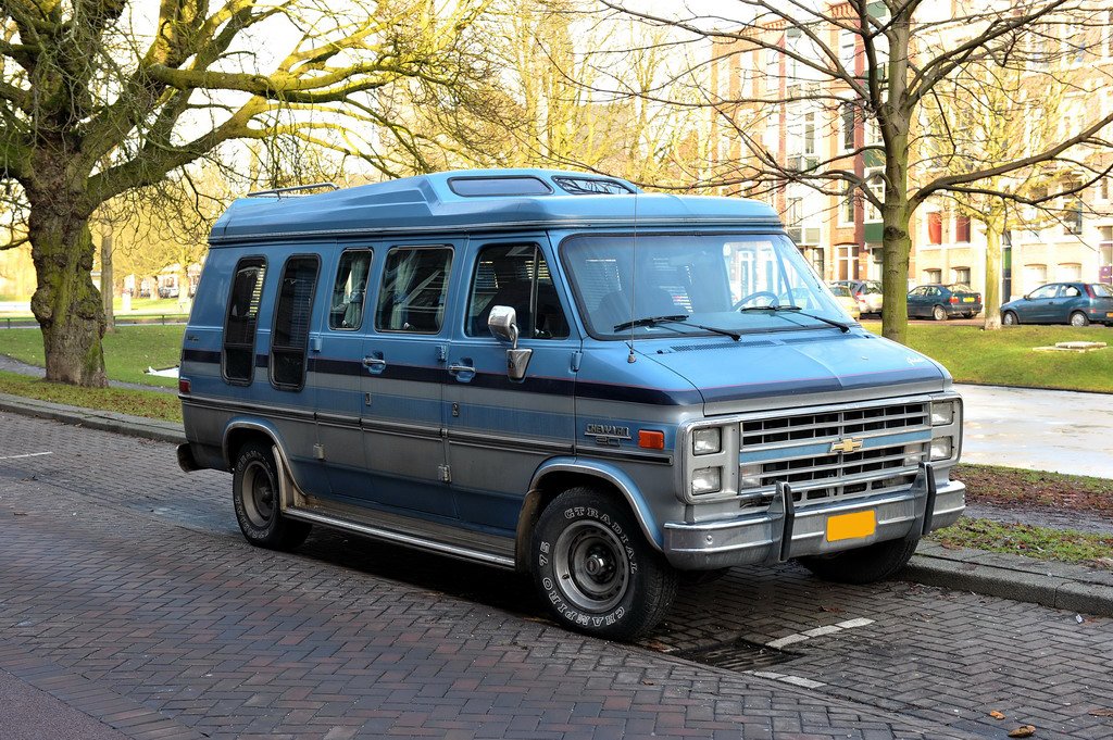 Van Chevrolet CHEVY VAN 20 STARCROFT