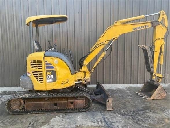 Komatsu PC35MR-2