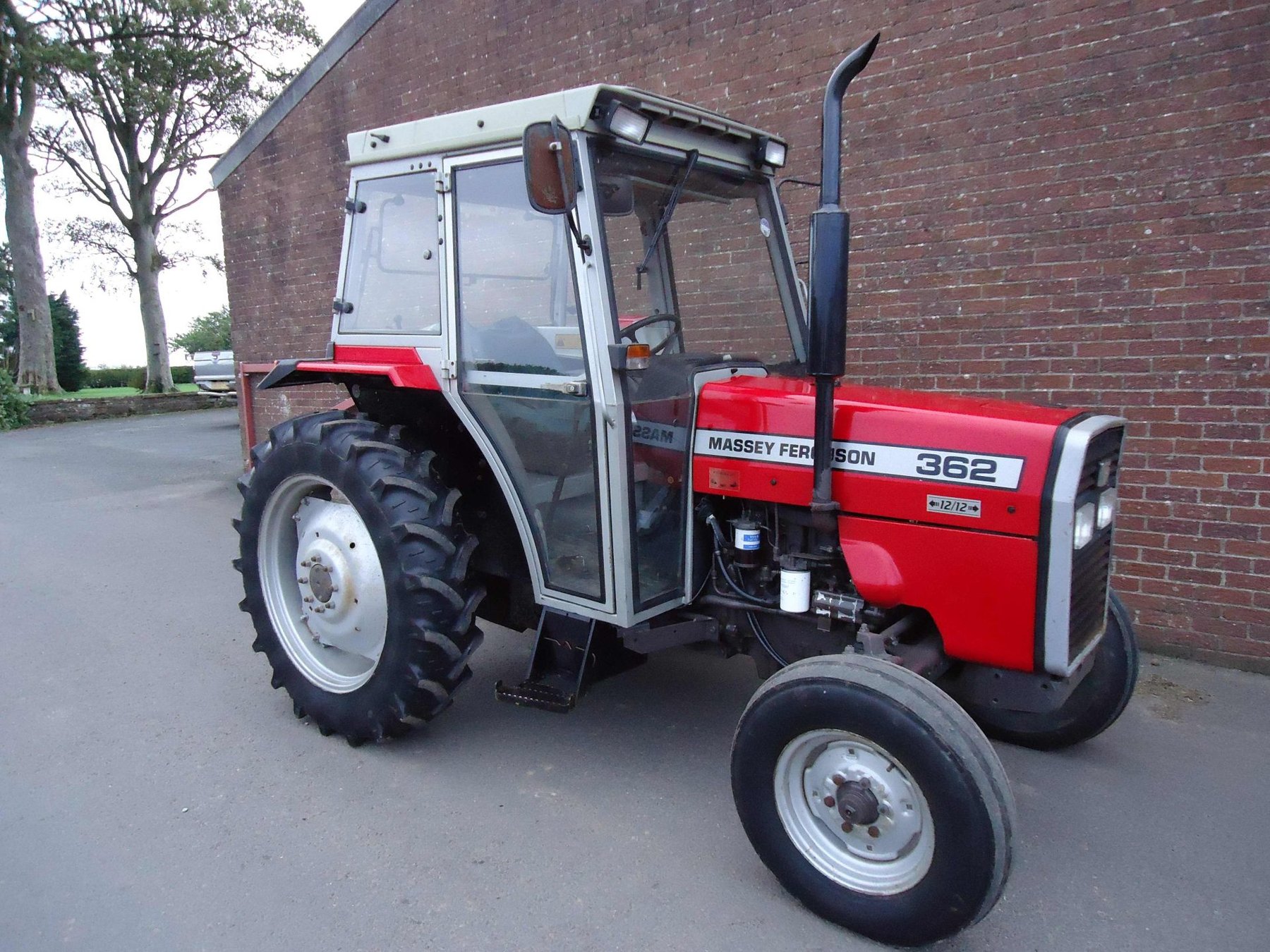 Tractor Massey Ferguson MF 362