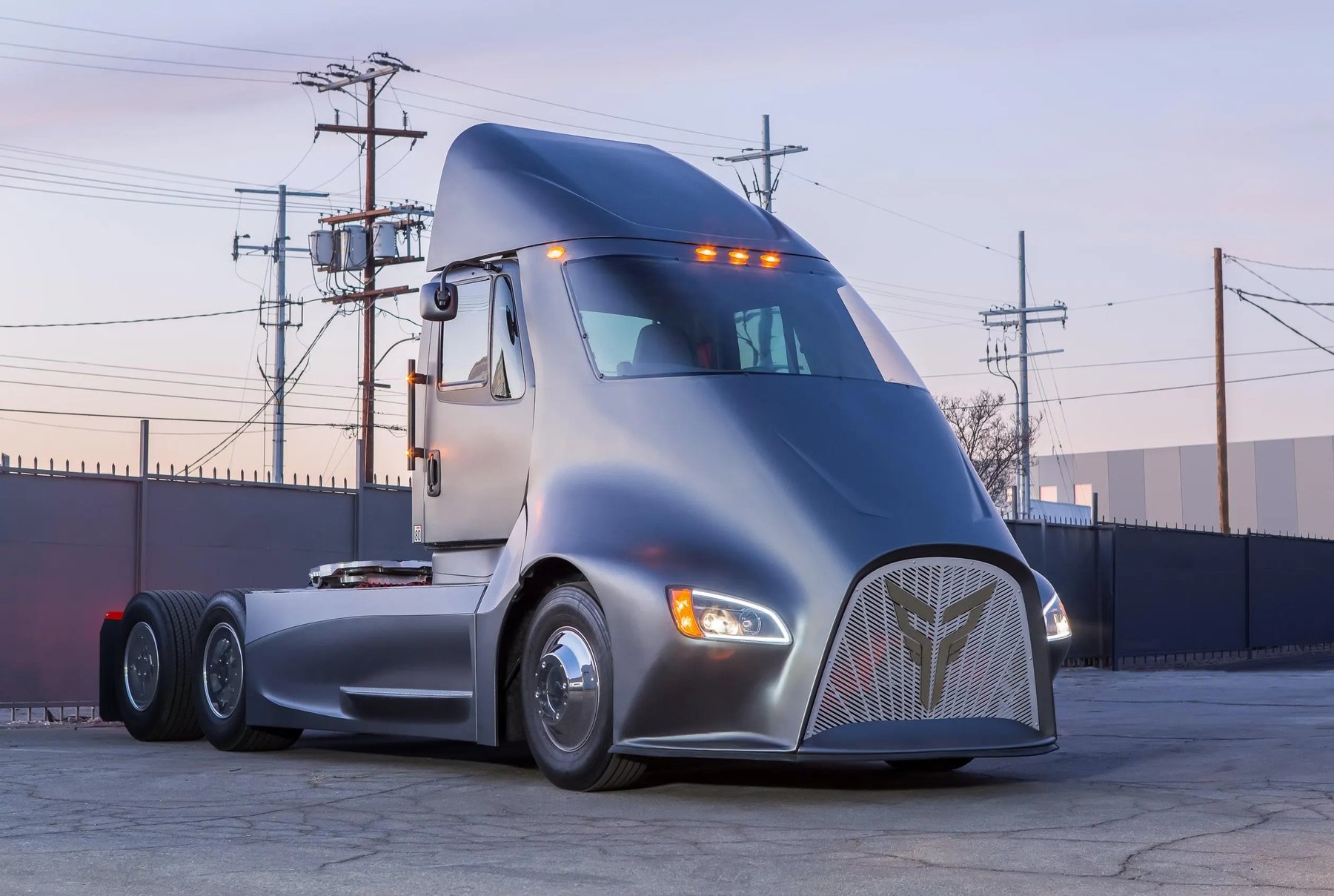 Lastwagen Xos ET1