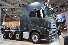 Volvo 16-FH64RB-A8-TRIDEM-8X4/370+137+138