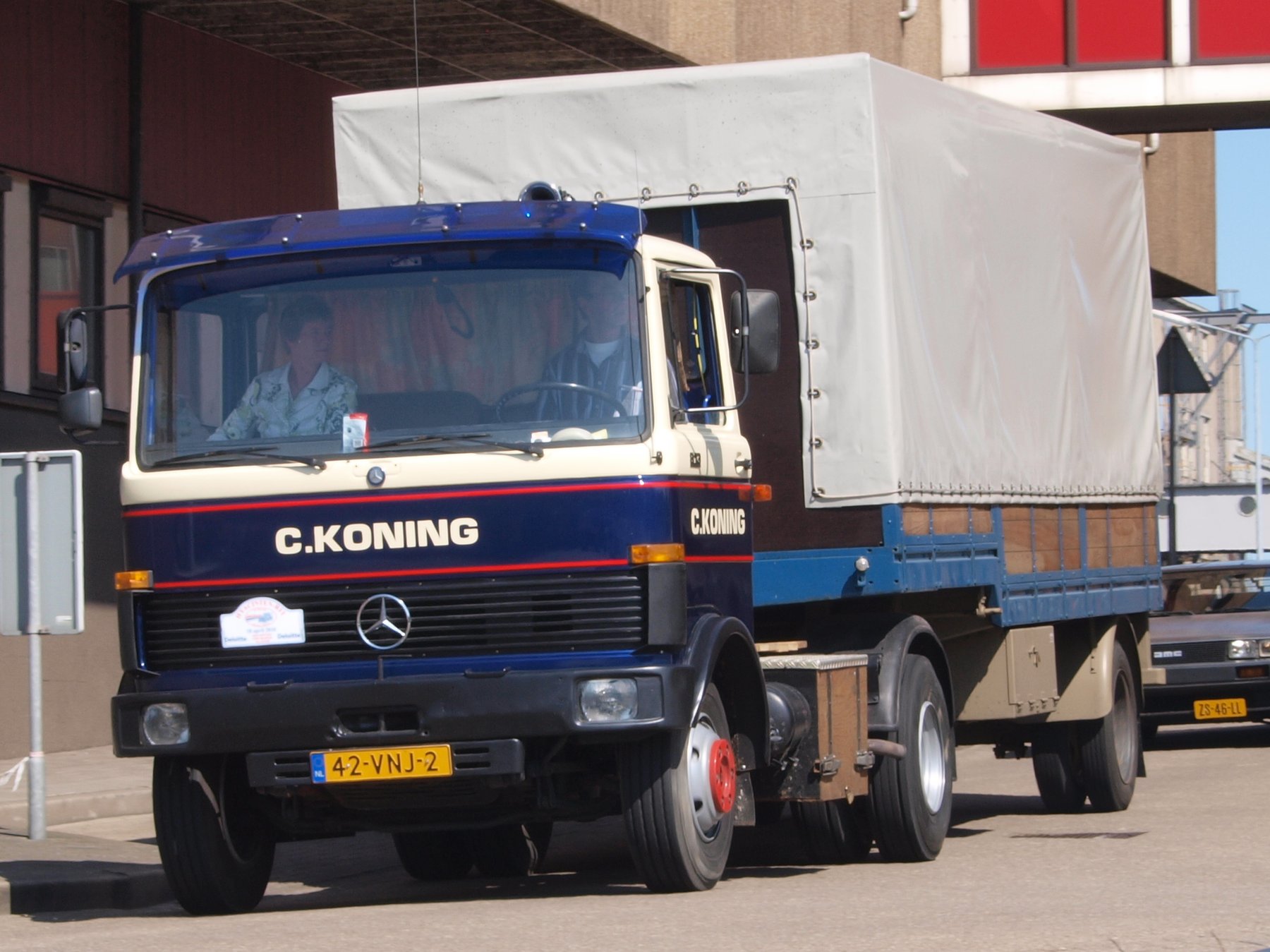 Truck Mercedes Benz 813