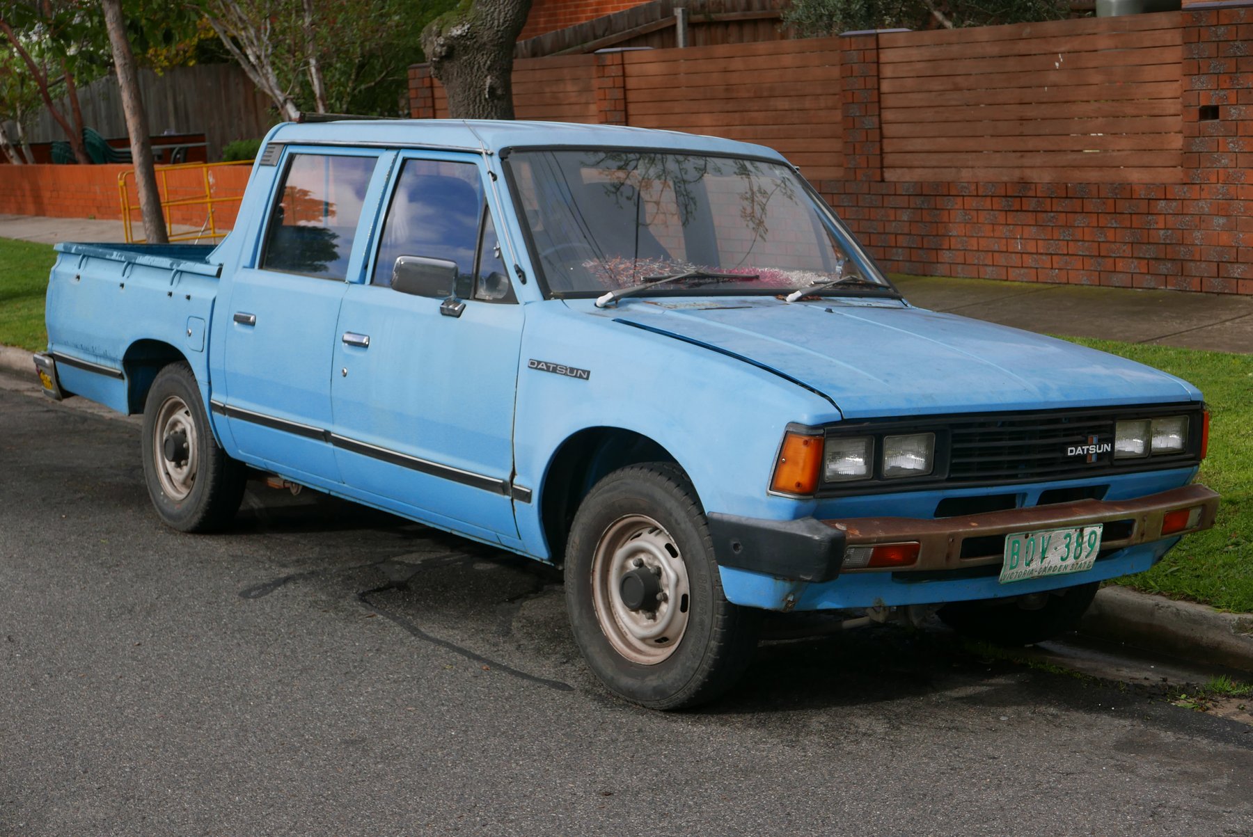 Van Datsun LG720T