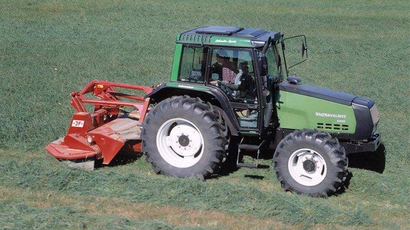 Valtra 6400-4-4X4/233