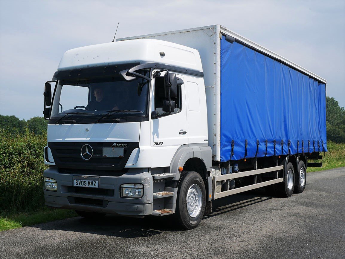 Truck Mercedes Benz 2533L