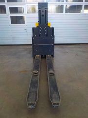 Yale MO25