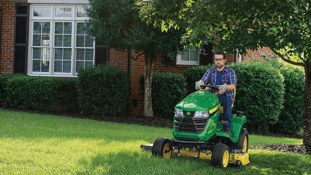 Ride-on mowers John Deere X310