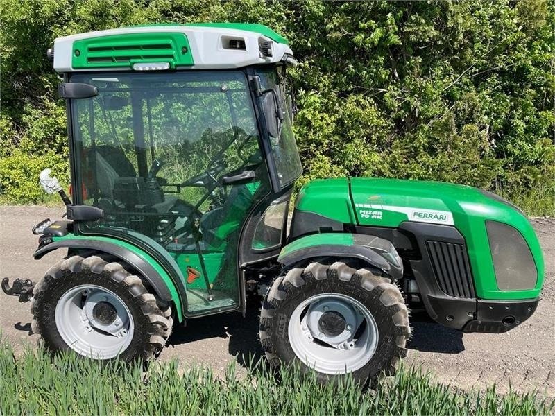 Tractor Ferrari 74