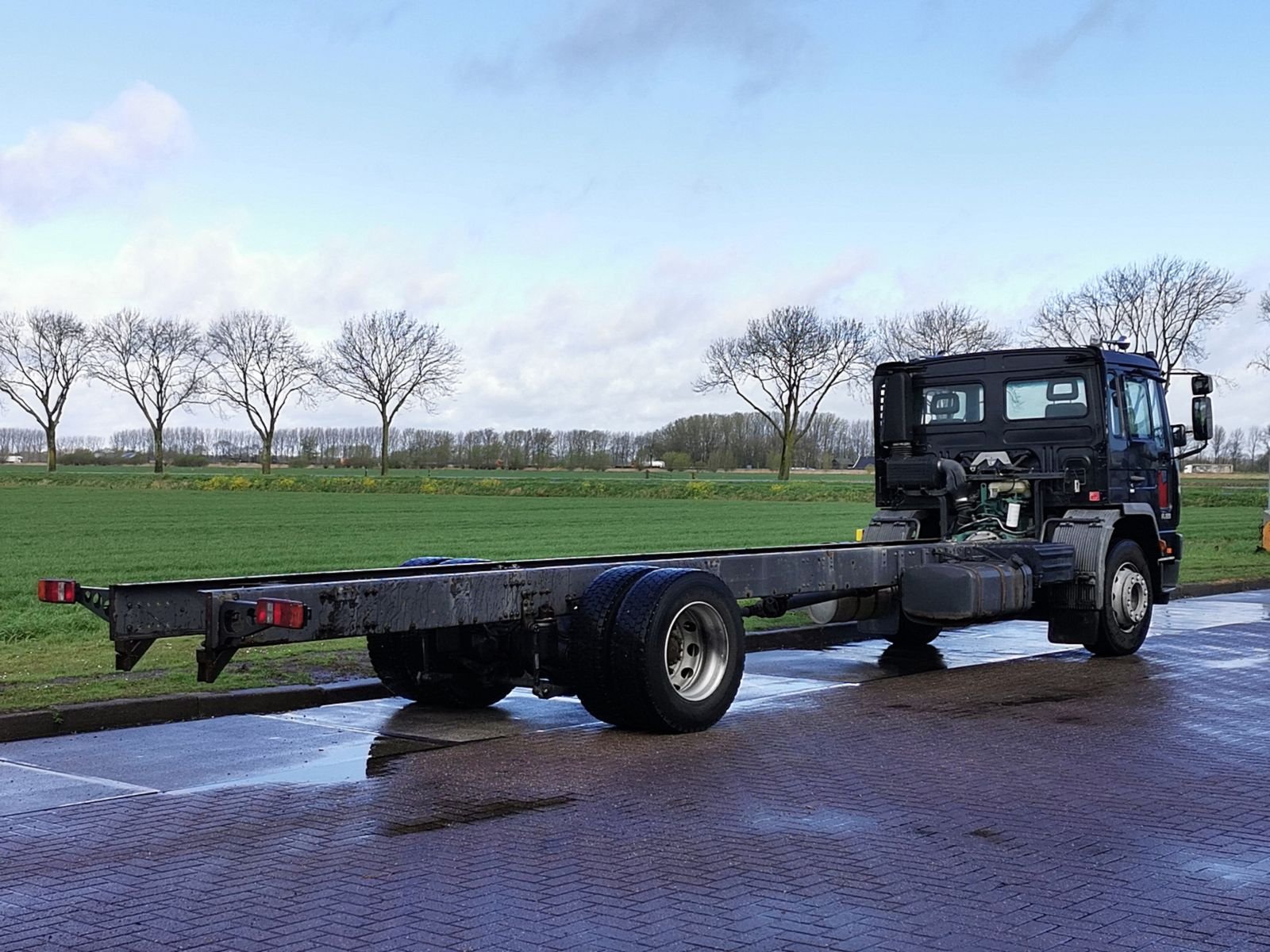 Lastwagen Volvo 618-42R-7.5T