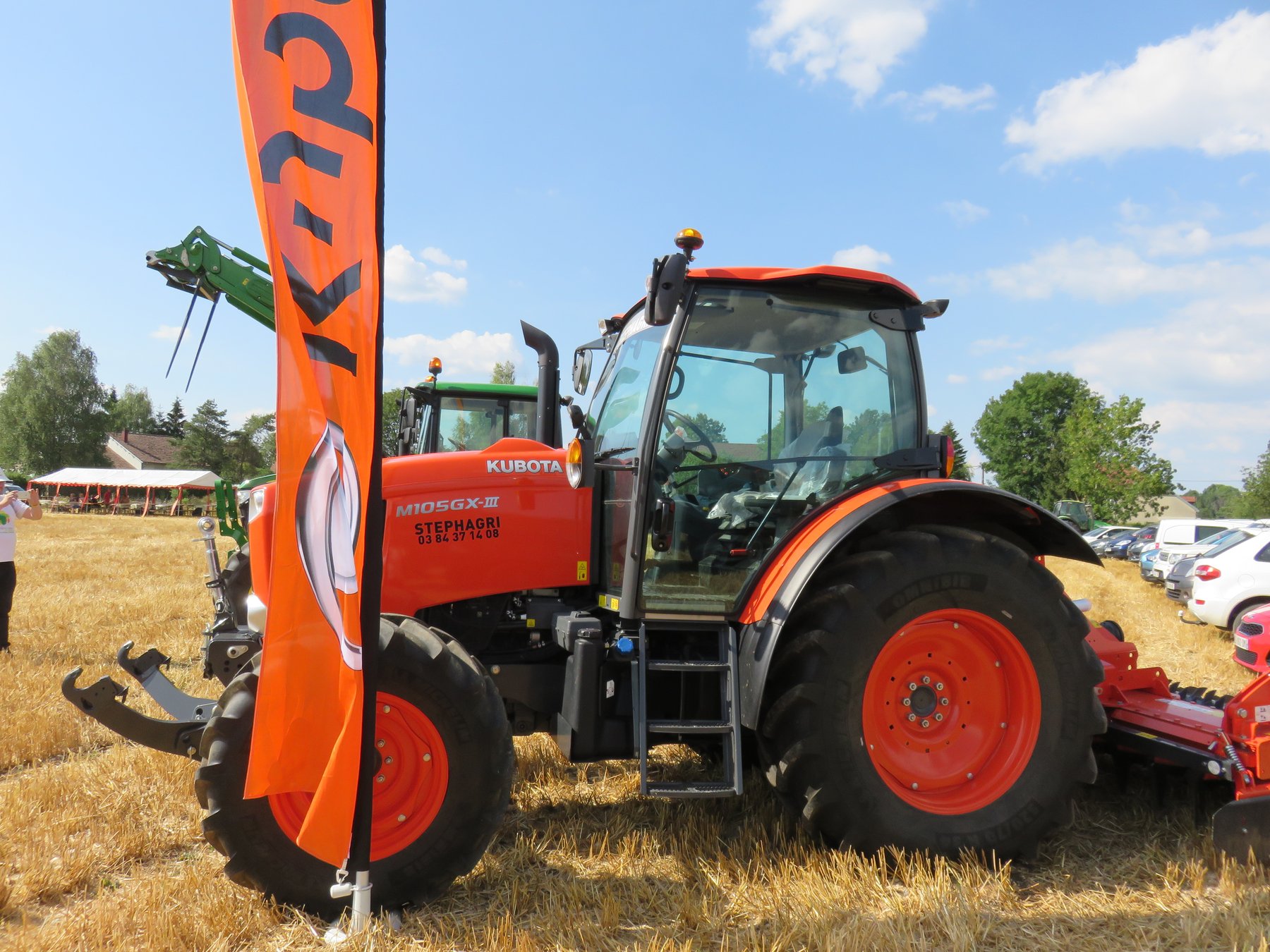 Tractor Kubota M105GX III