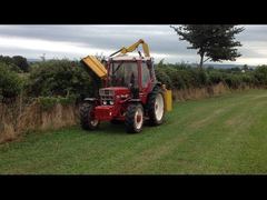 International Harvester 885 (A)