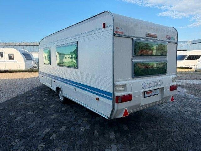 Anhänger Adria 4250 TK