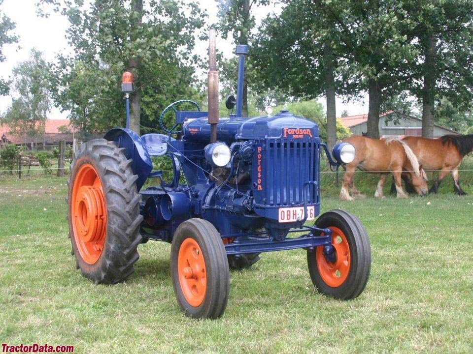 Traktor Fordson E 27 N