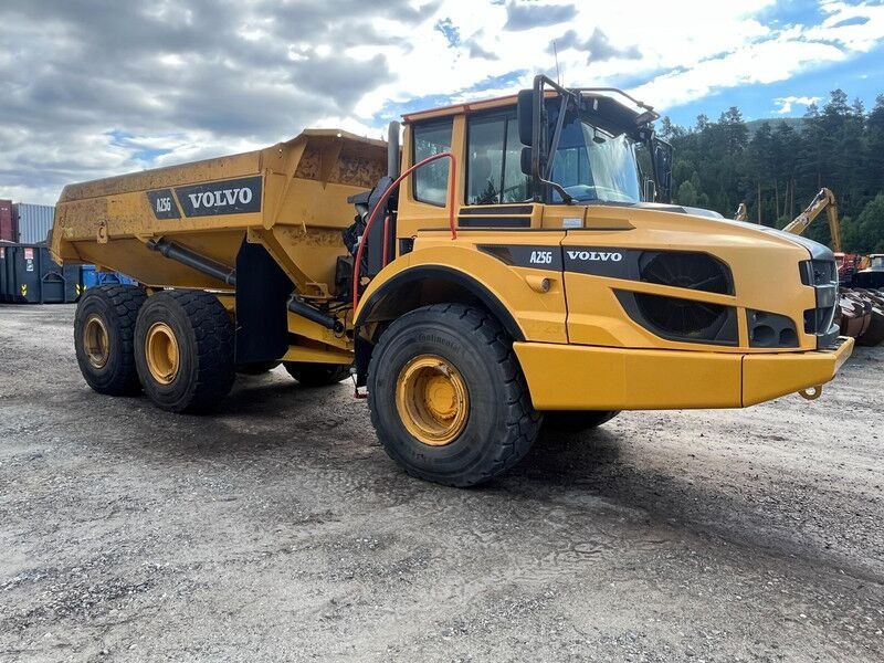 Truck Volvo 3 AXLE ARTIC
