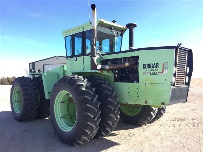 Traktor Steiger Cougar III PTA280
