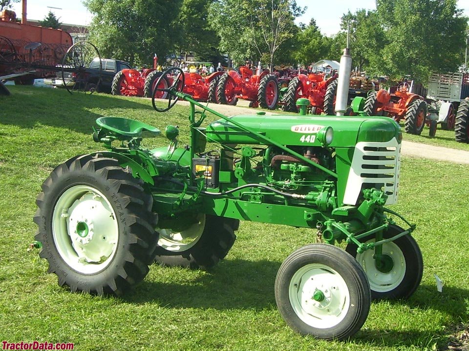 Traktor Oliver 440