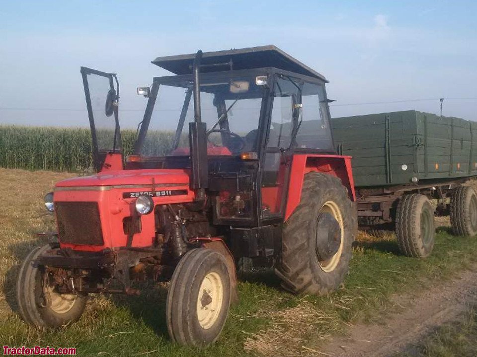 Tractor Zetor 6911