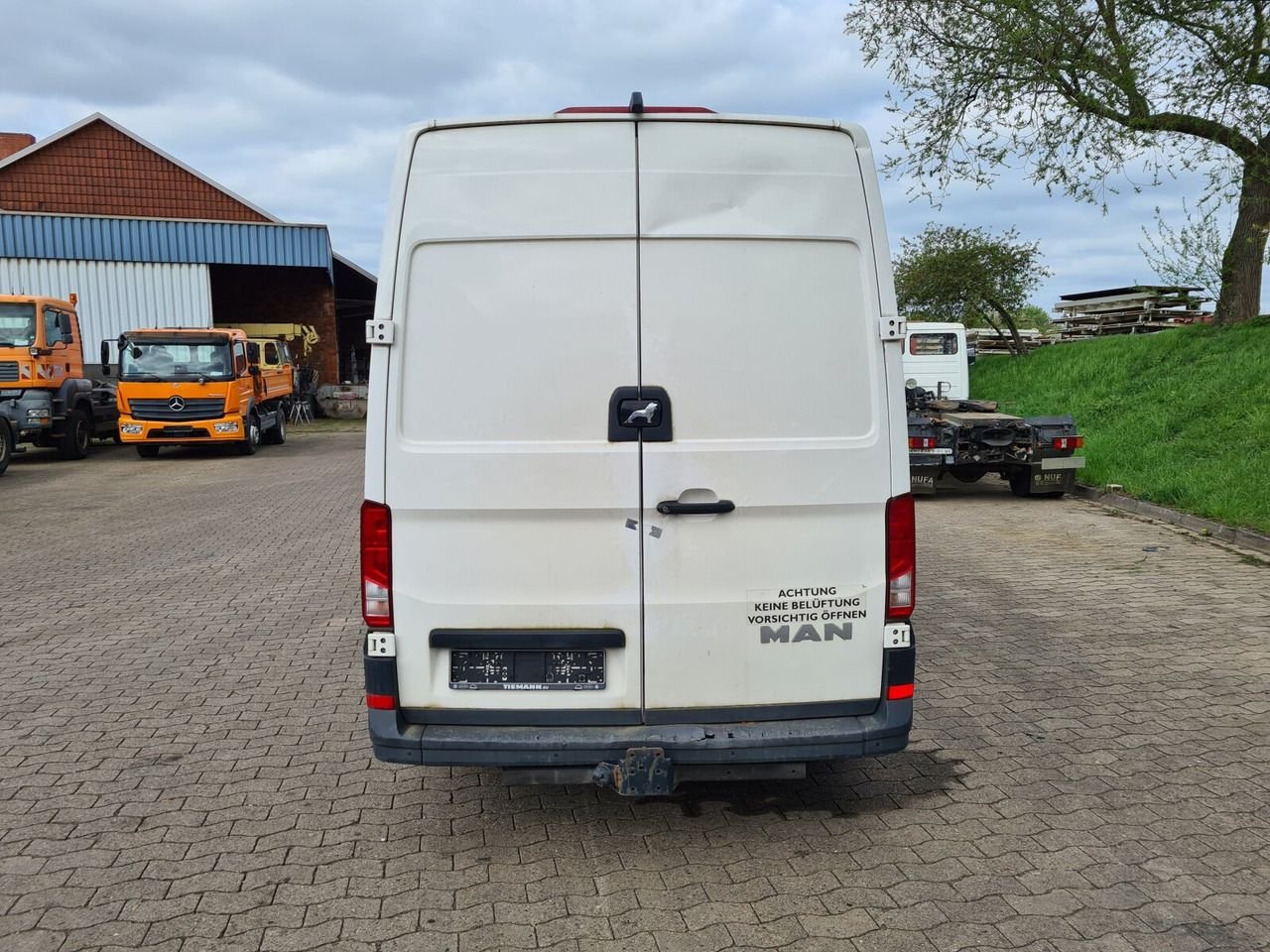 Van MAN TGE3.140 4X2FSB