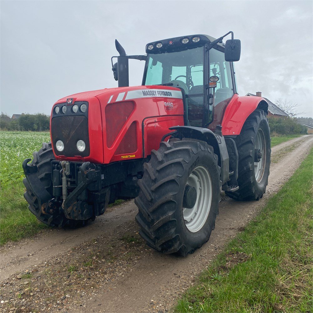 Tractor AGCO Massey Ferguson MF 8460