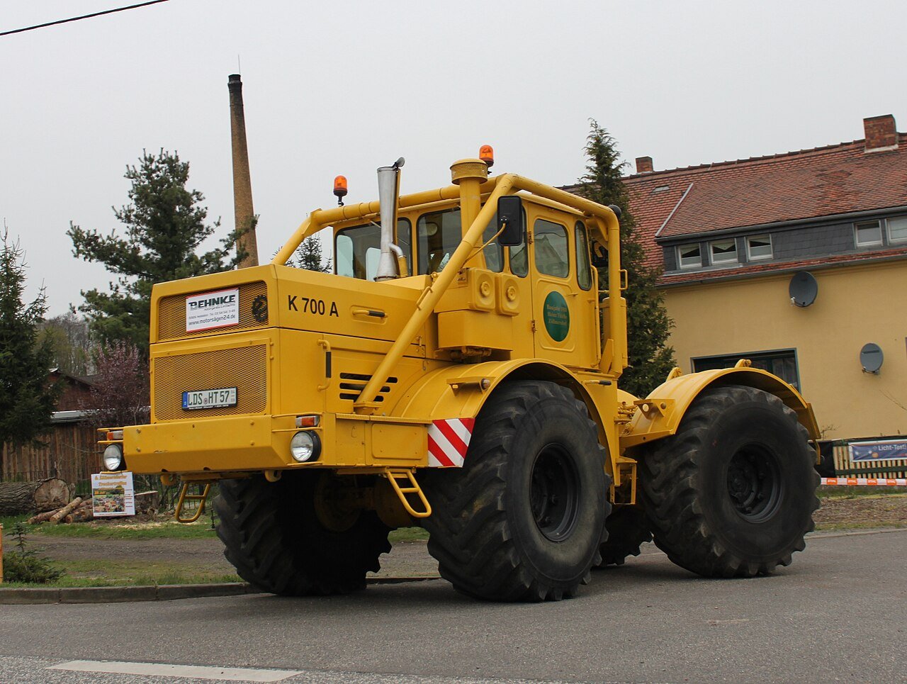 Tractor Kirowwerk Kirowez K-700