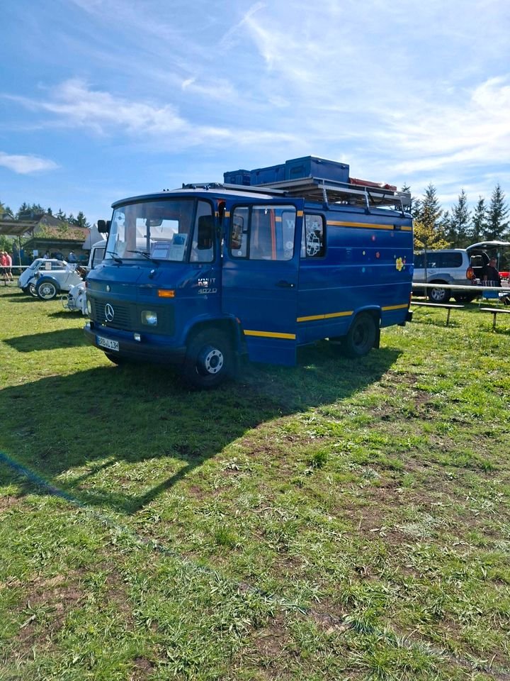 Truck Mercedes Benz L407D/3500