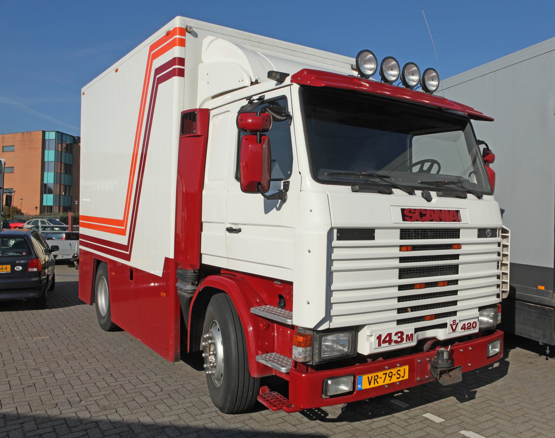 Scania 143 HL-6X2L