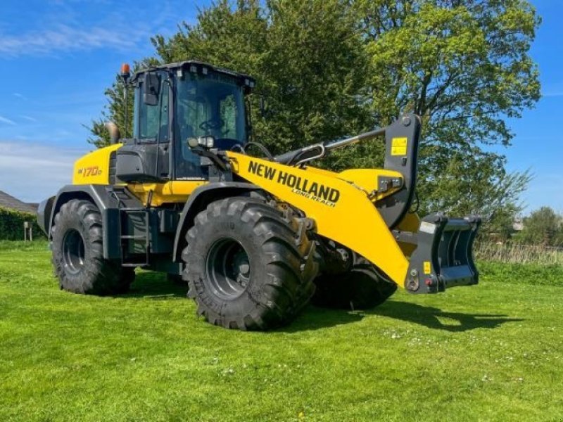 New Holland W170