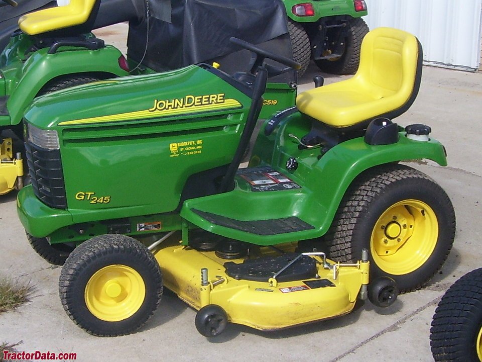 Ride-on mowers John Deere GT245