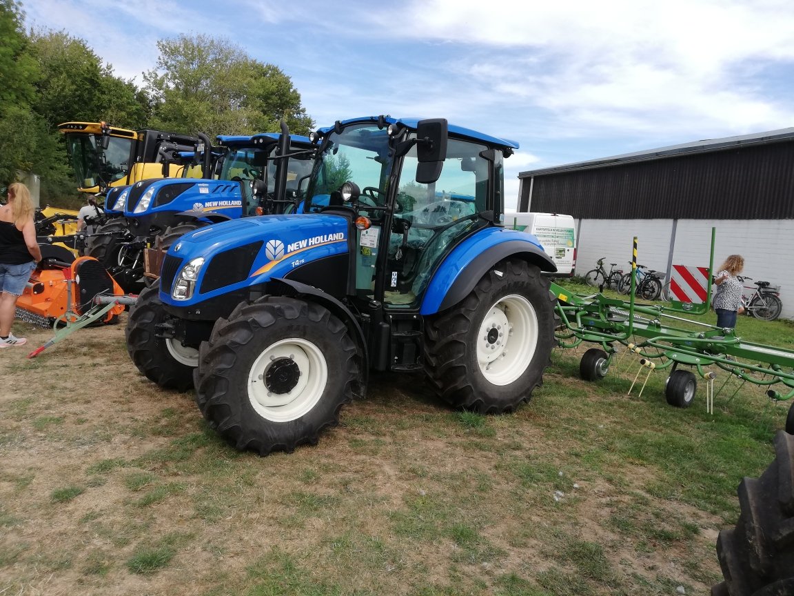 Tractor New Holland T4.75S