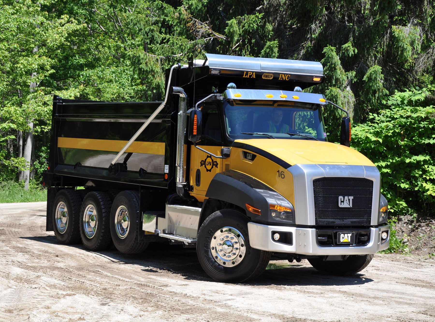 Maszyna górnicza Caterpillar CT660S