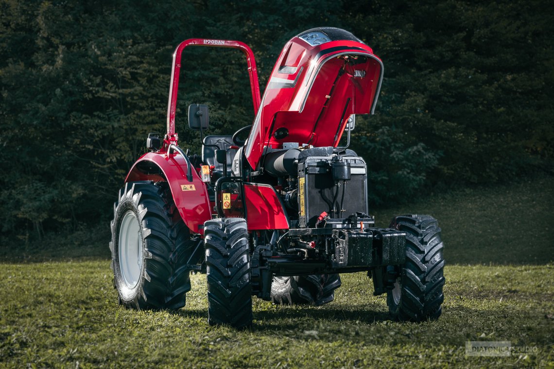 Traktor Impodan 254