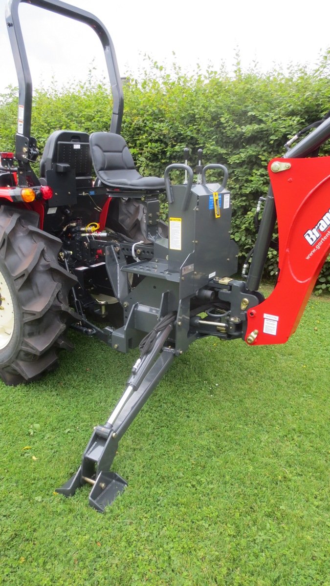 Traktor TYM 5025R