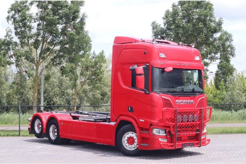 Truck Scania R 730 A6x2NB