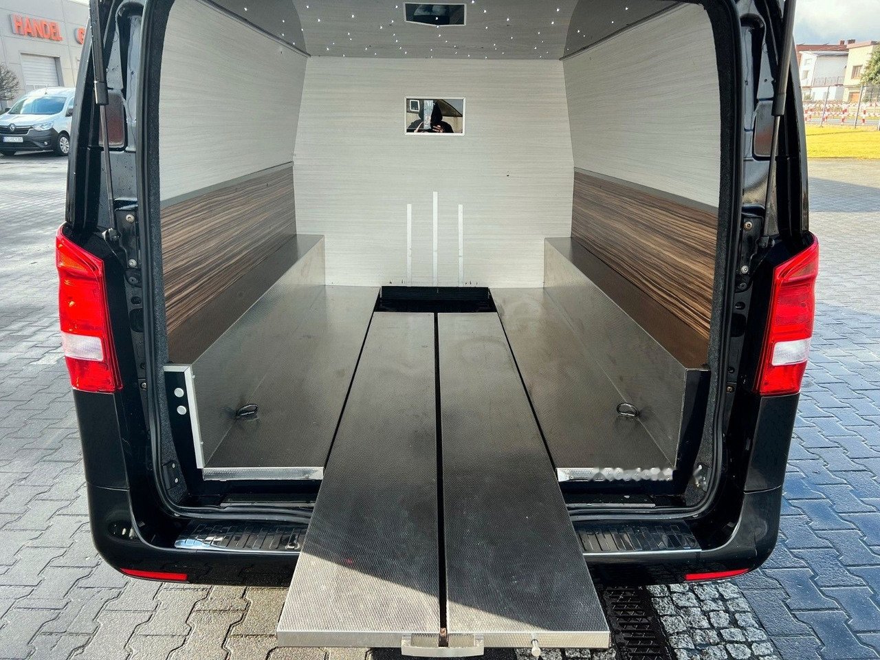 Van Mercedes Benz VITO 109