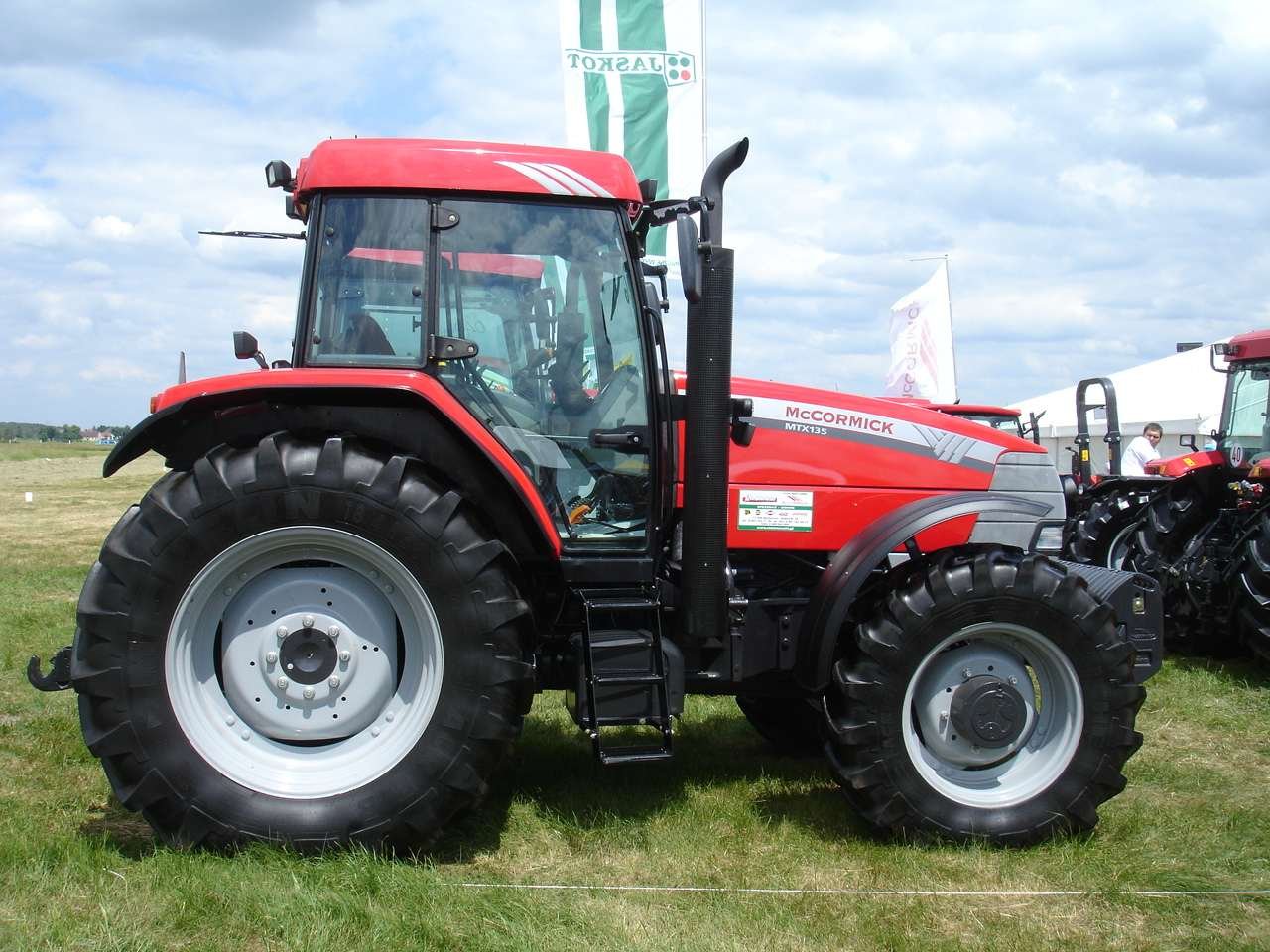Tractor McCormick MTX135