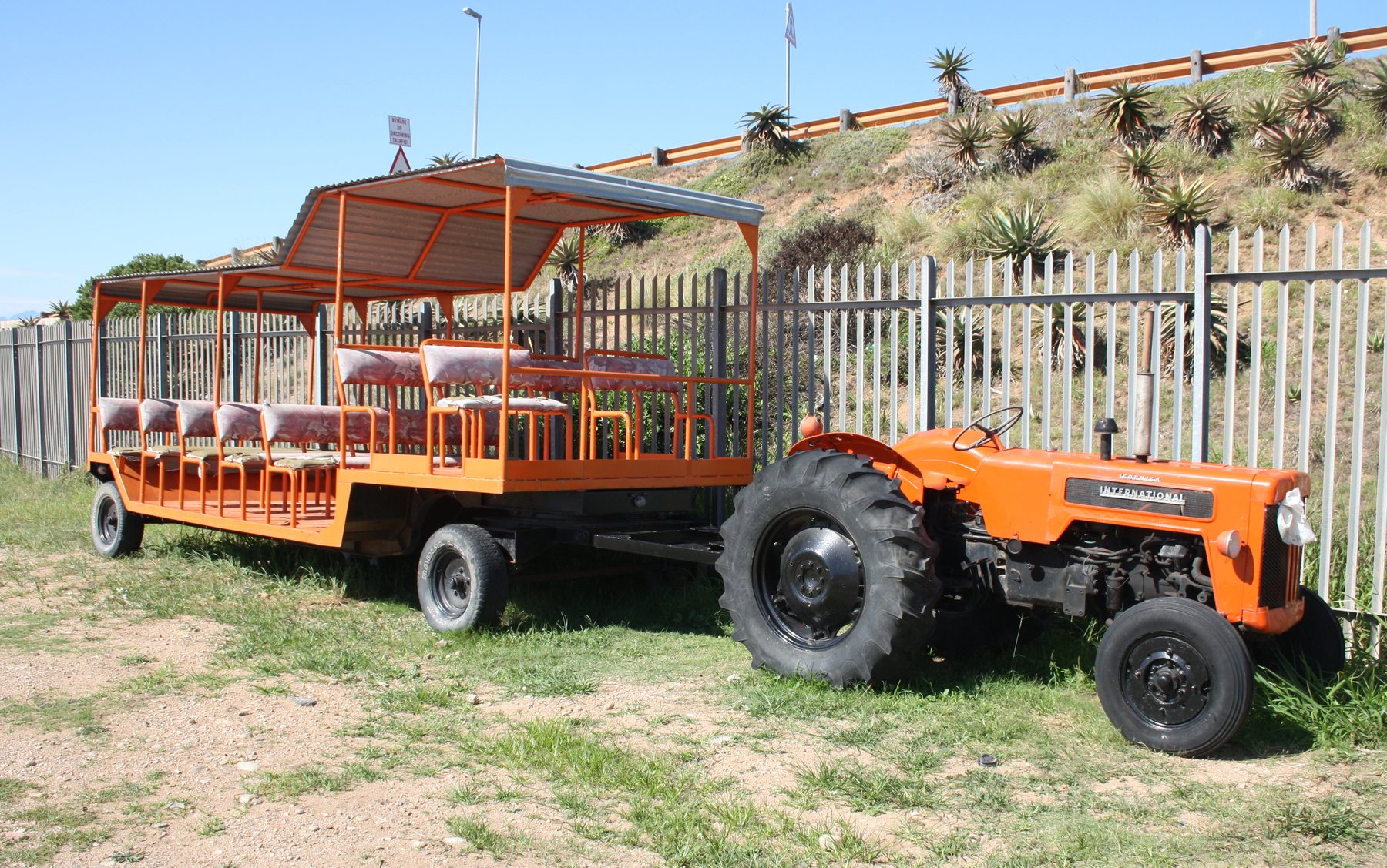 Tractor McCormick B-414