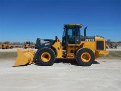 John Deere 624J Powerllel w/ Coupler