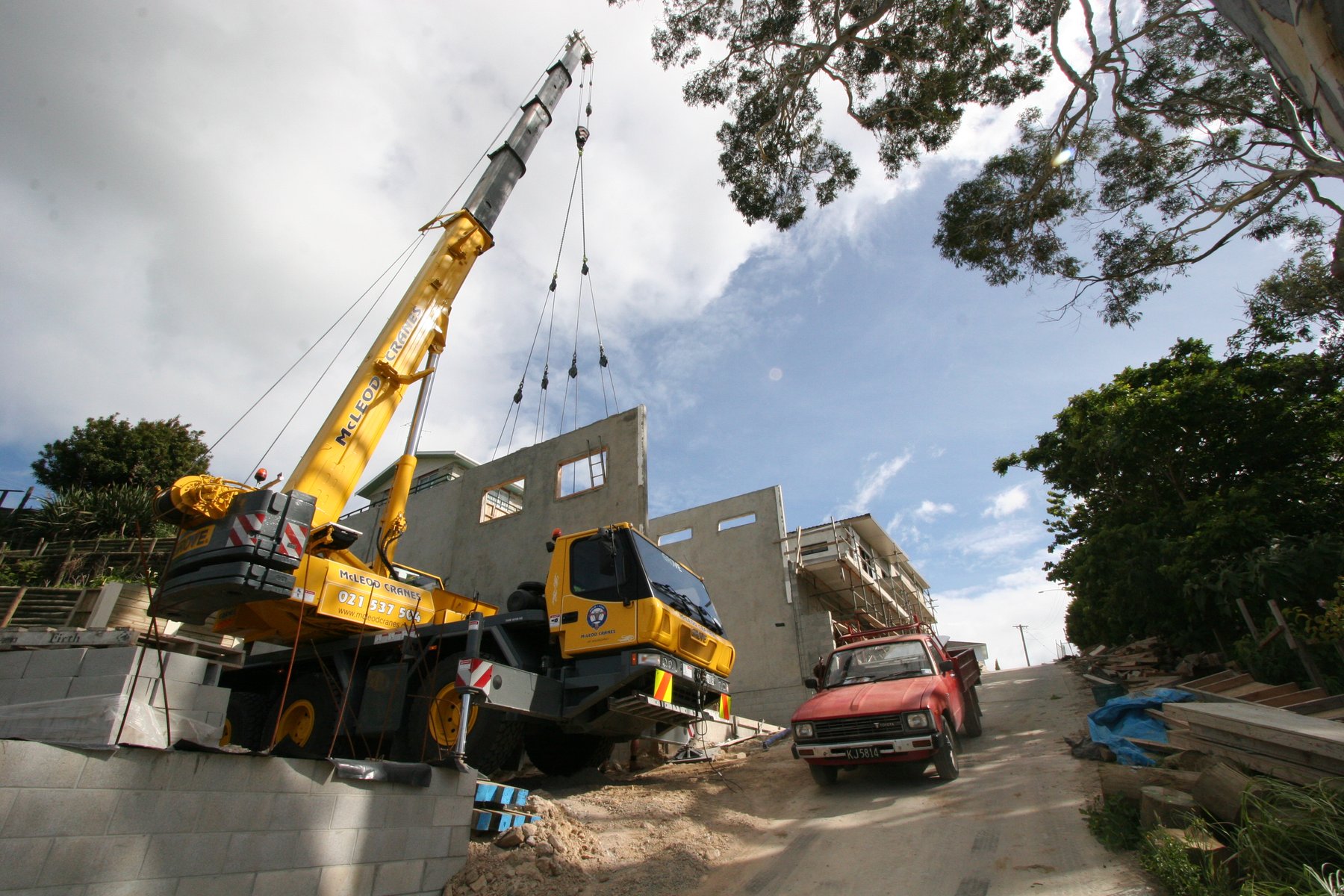 Mobile & rough terrain cranes Grove GMK3050-1