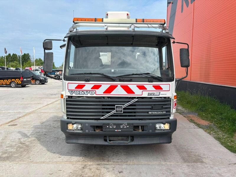 Truck Volvo 12-FH42RB