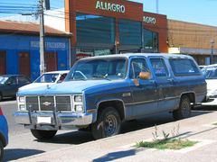 GMC 2500 SUBURBAN-GC26F-4X2/334