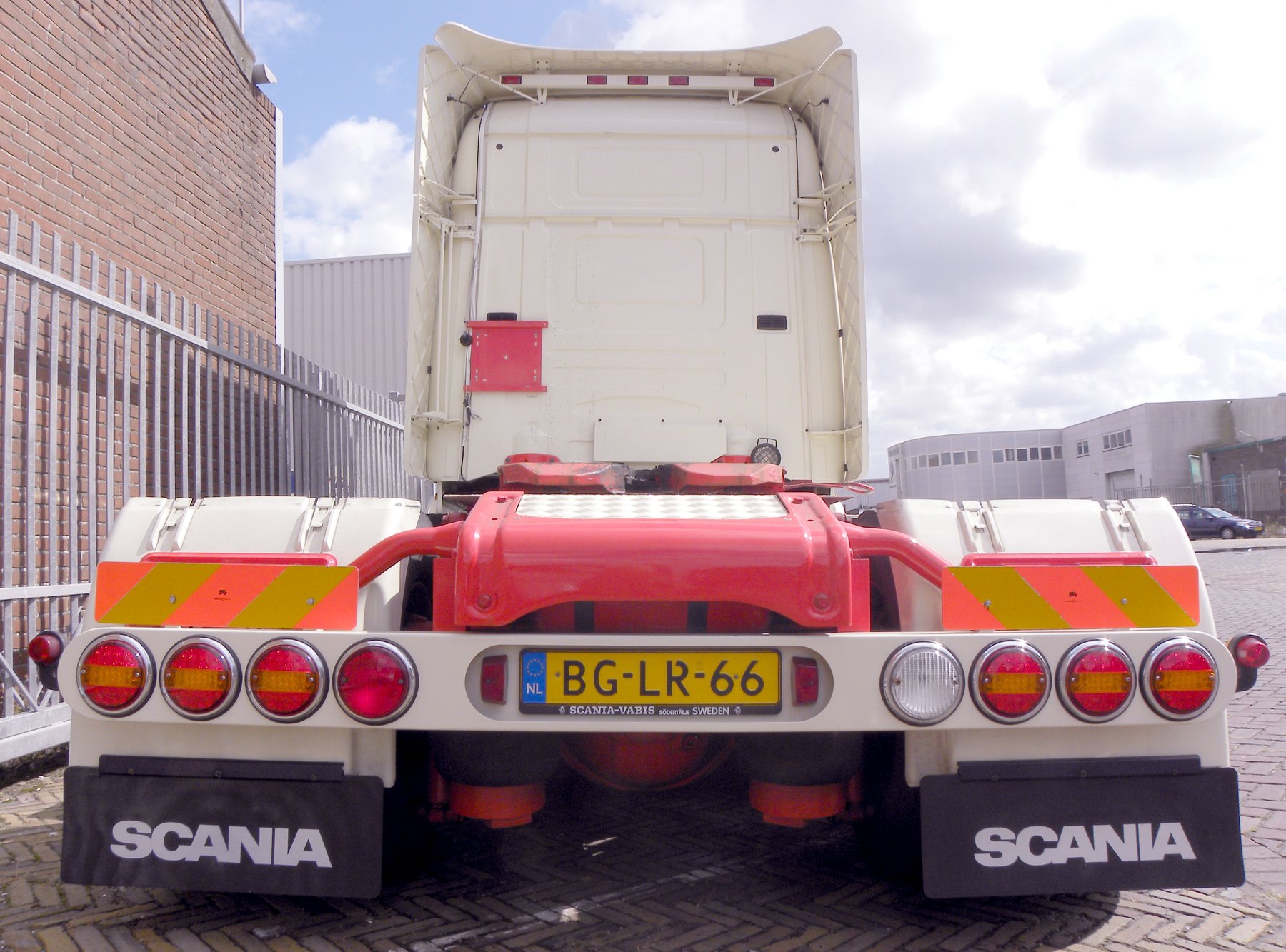 Truck Scania R 144