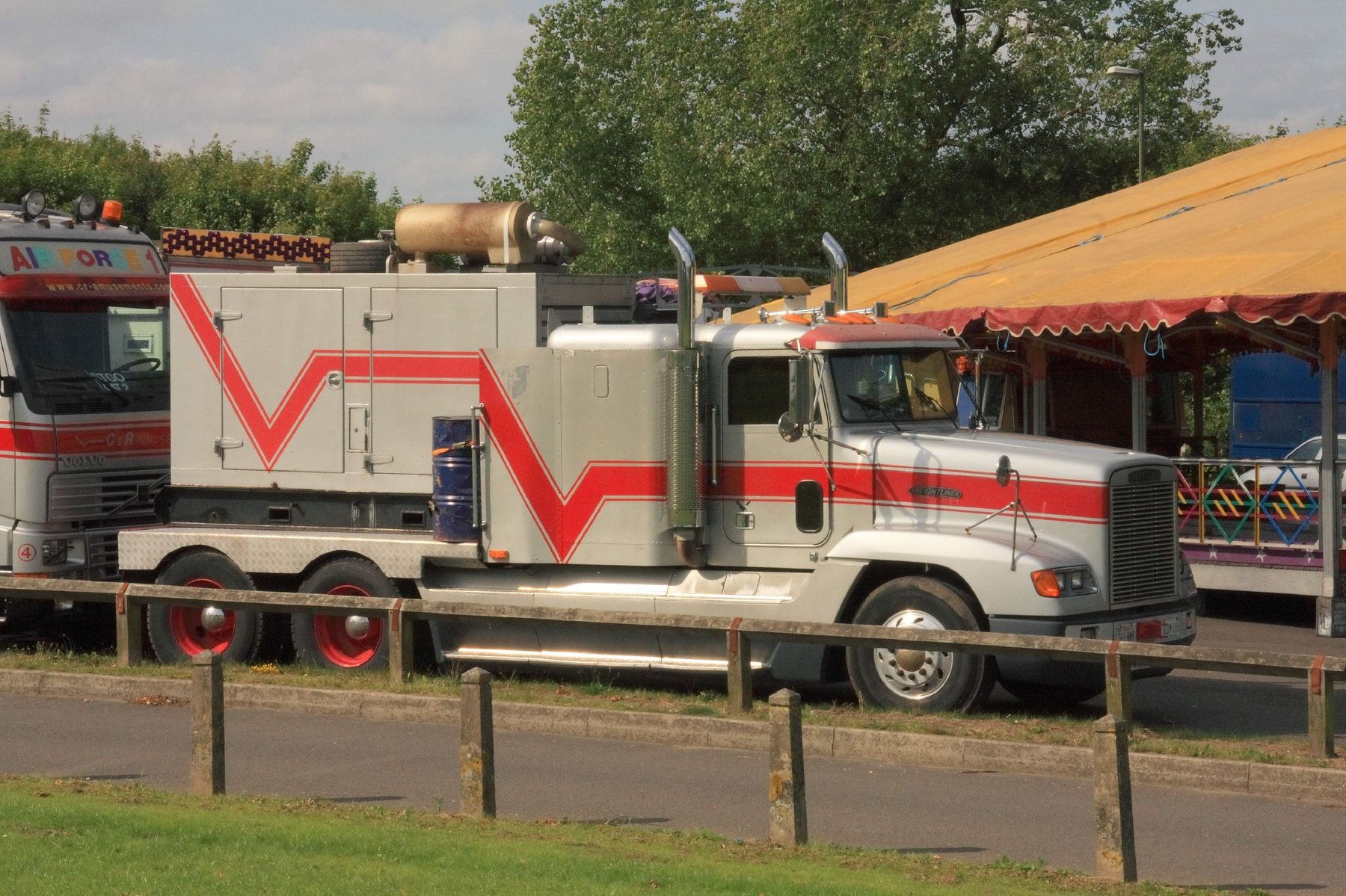 Truck Freightliner FLD 120