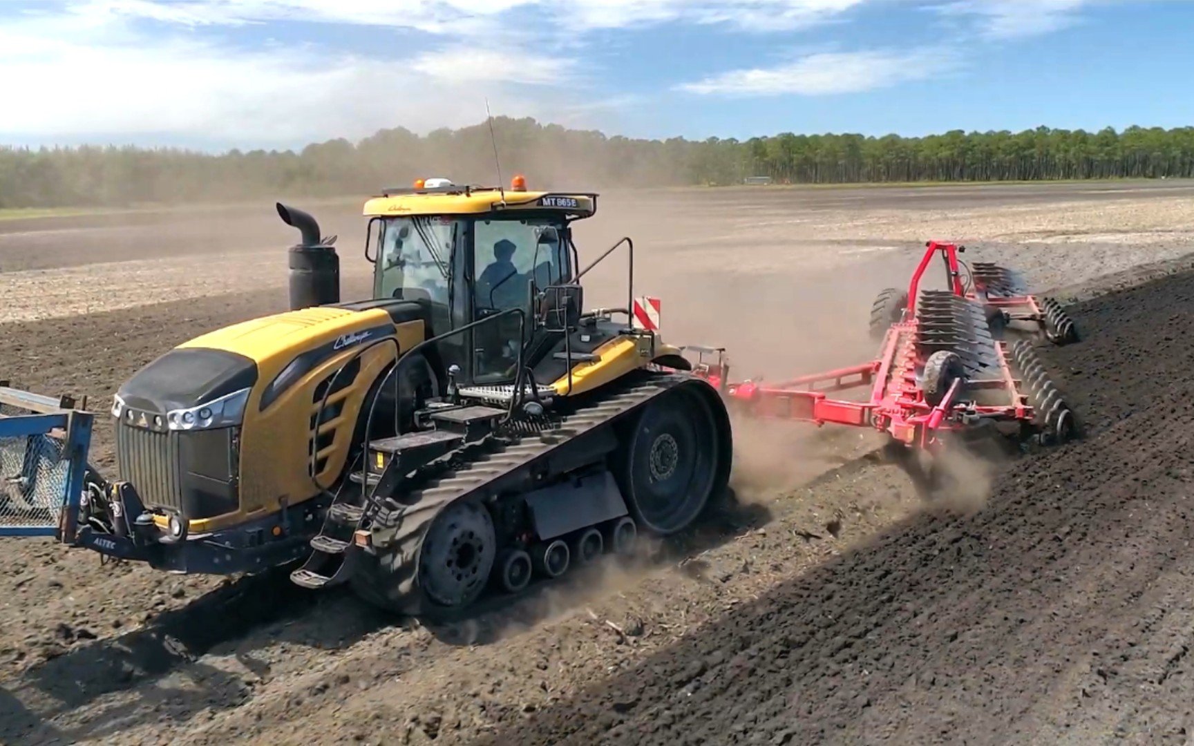 Traktor Challenger WT460B