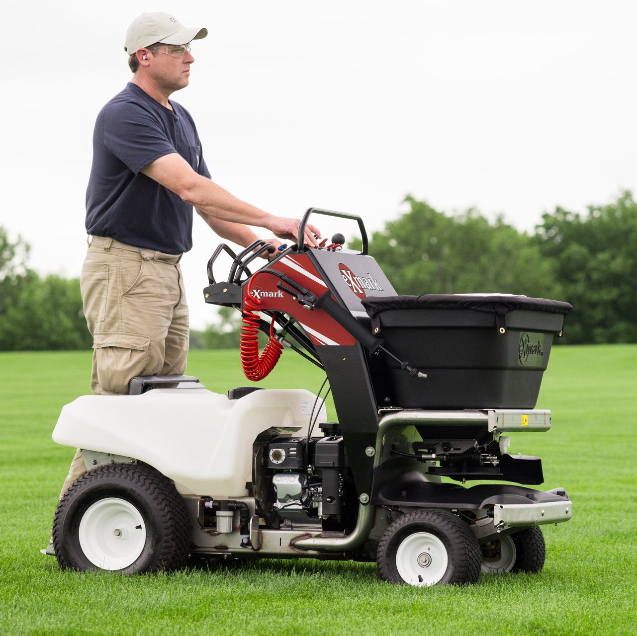 Turf care Exmark SSS270CSB00000 - Exmark Spreader Sprayer (SN: 315000000 - 315999999) (2015)
