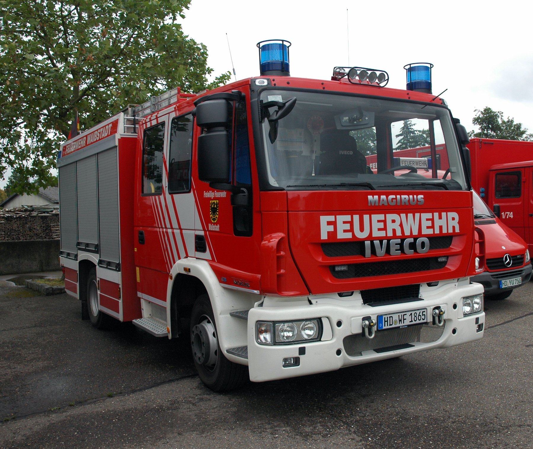 Truck Iveco Magirus 140-25A