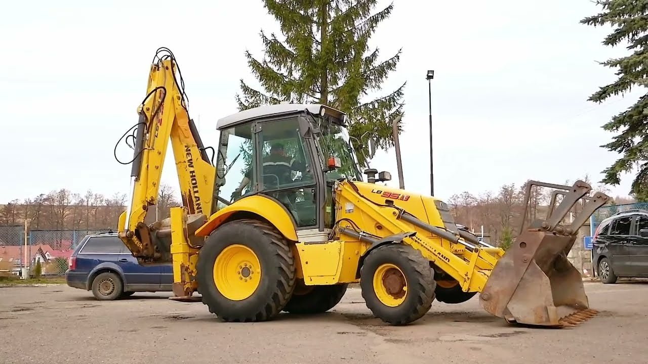 New Holland LB95.B