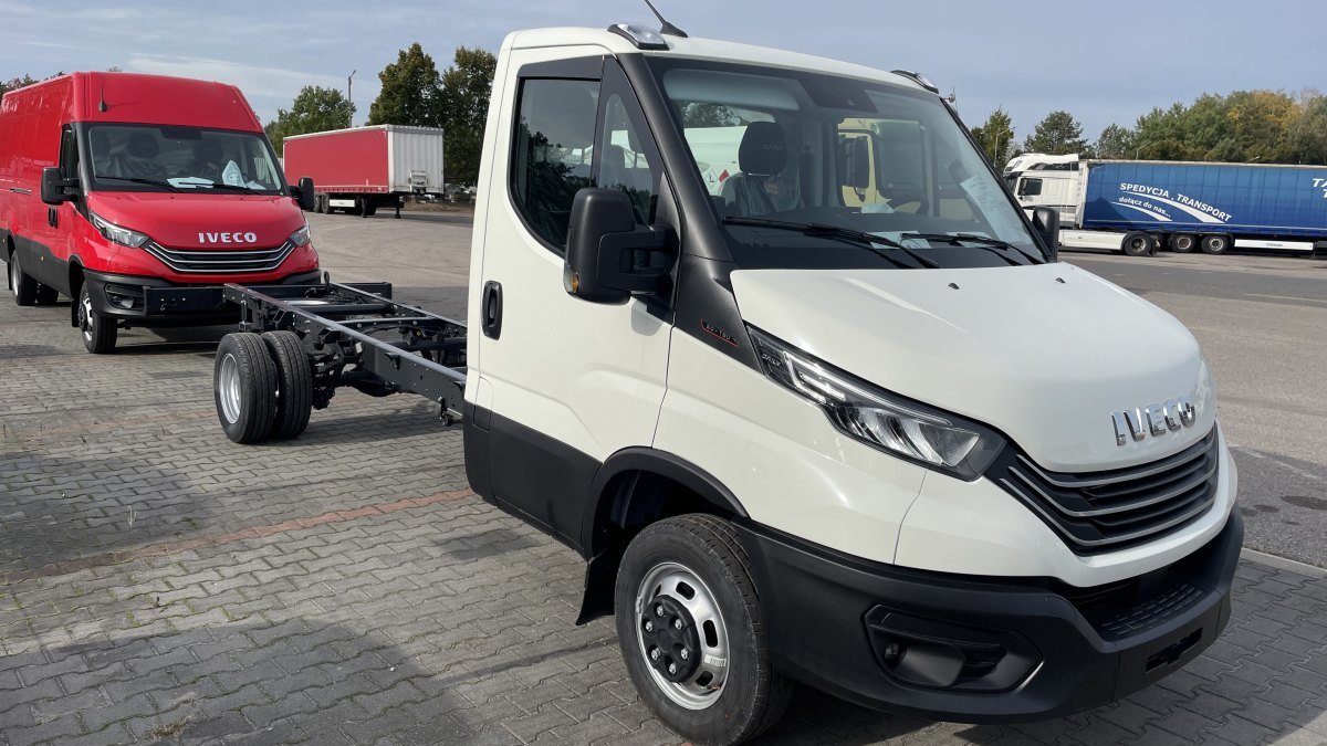 Truck Iveco 70C18D/TR