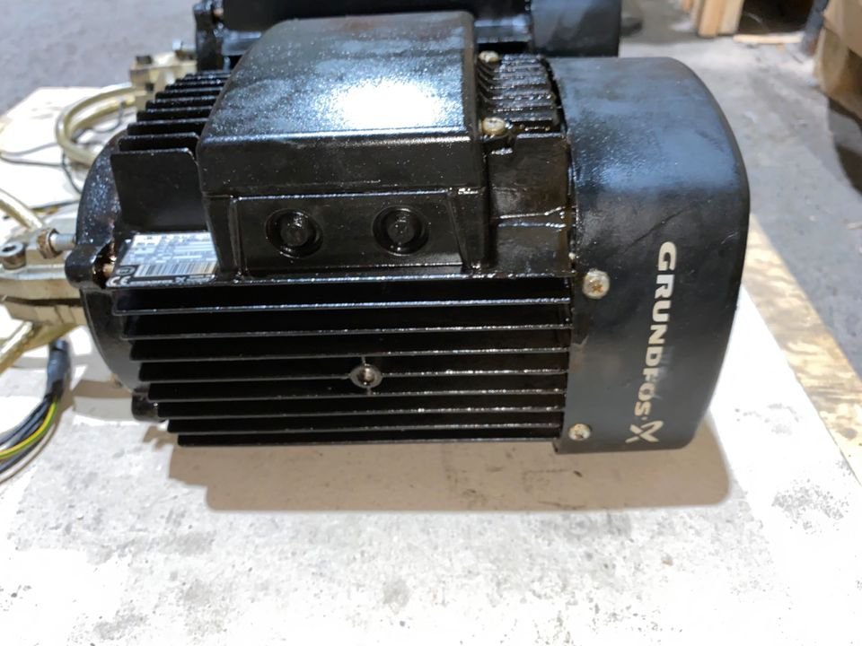 Electric motor Grundfos MG90SB2